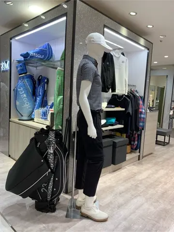 23区GOLF 松屋スタッフ コーディネート画像