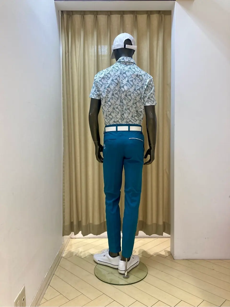 23区GOLF スタッフ コーディネート画像