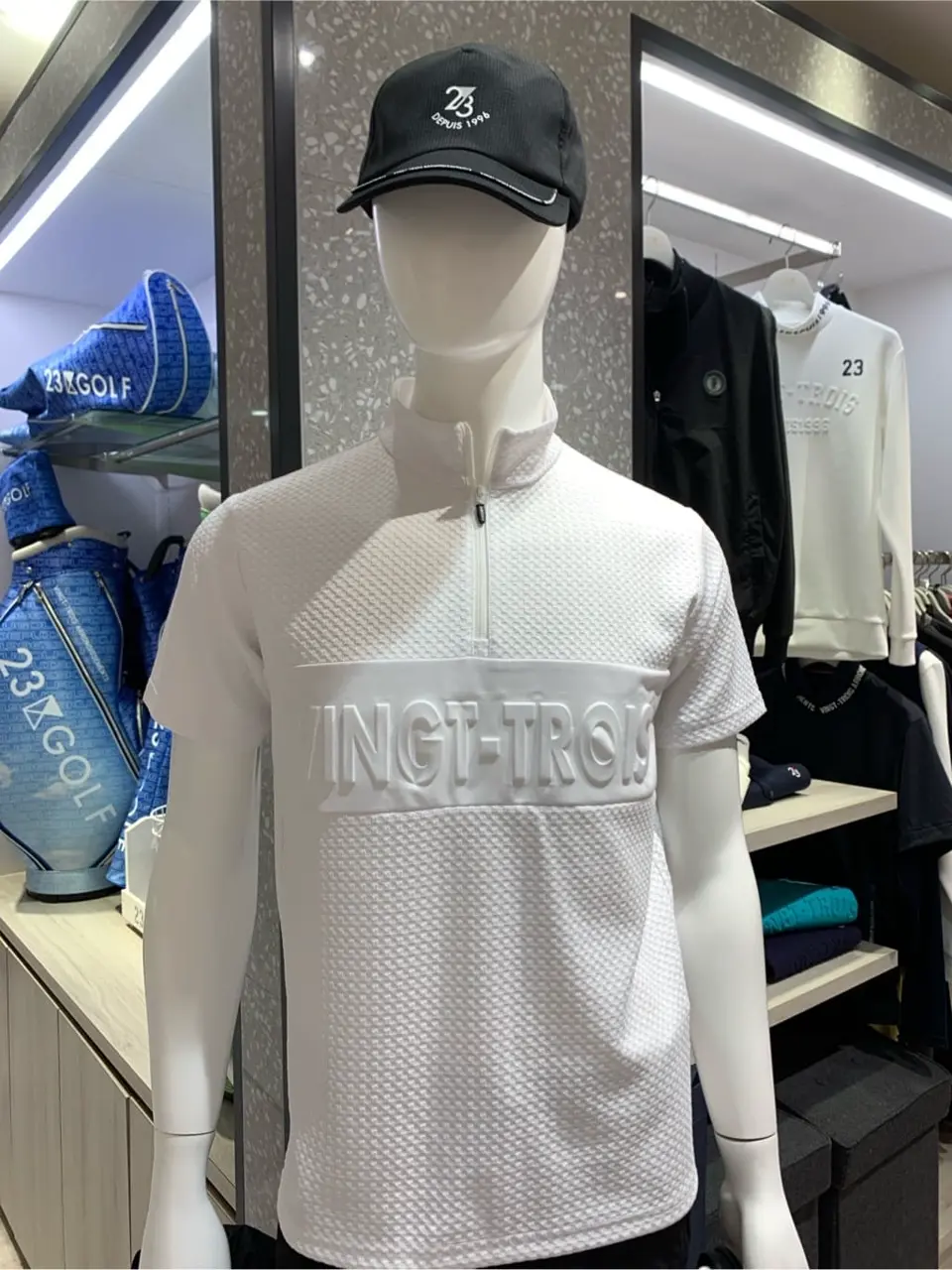 23区GOLF 松屋スタッフ コーディネート画像