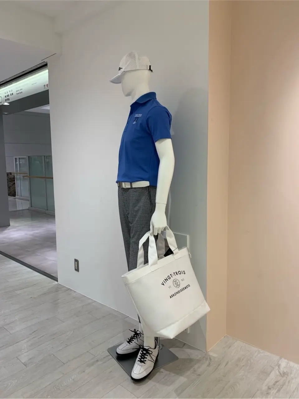 23区GOLF 松屋スタッフ コーディネート画像