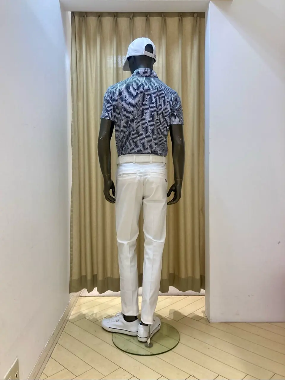 23区GOLF スタッフ コーディネート画像