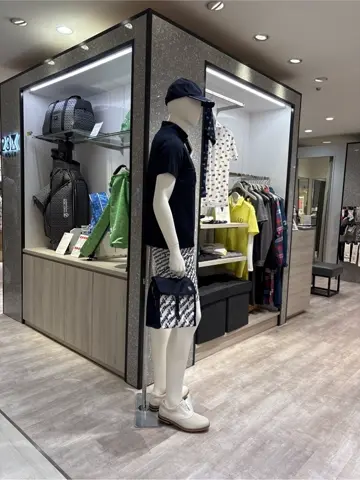 23区GOLF 松屋スタッフ コーディネート画像