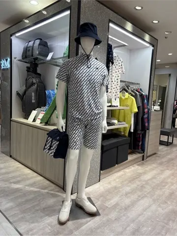 23区GOLF 松屋スタッフ コーディネート画像