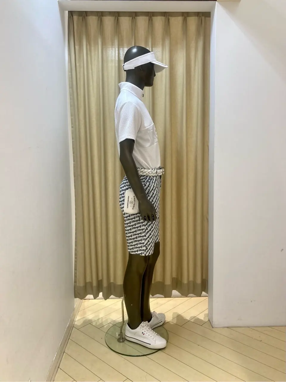 23区GOLF スタッフ コーディネート画像