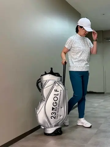 23区GOLF 八尋 コーディネート画像