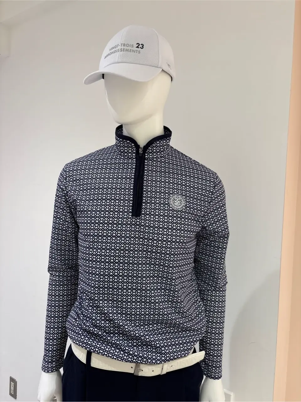 23区GOLF 松屋スタッフ コーディネート画像