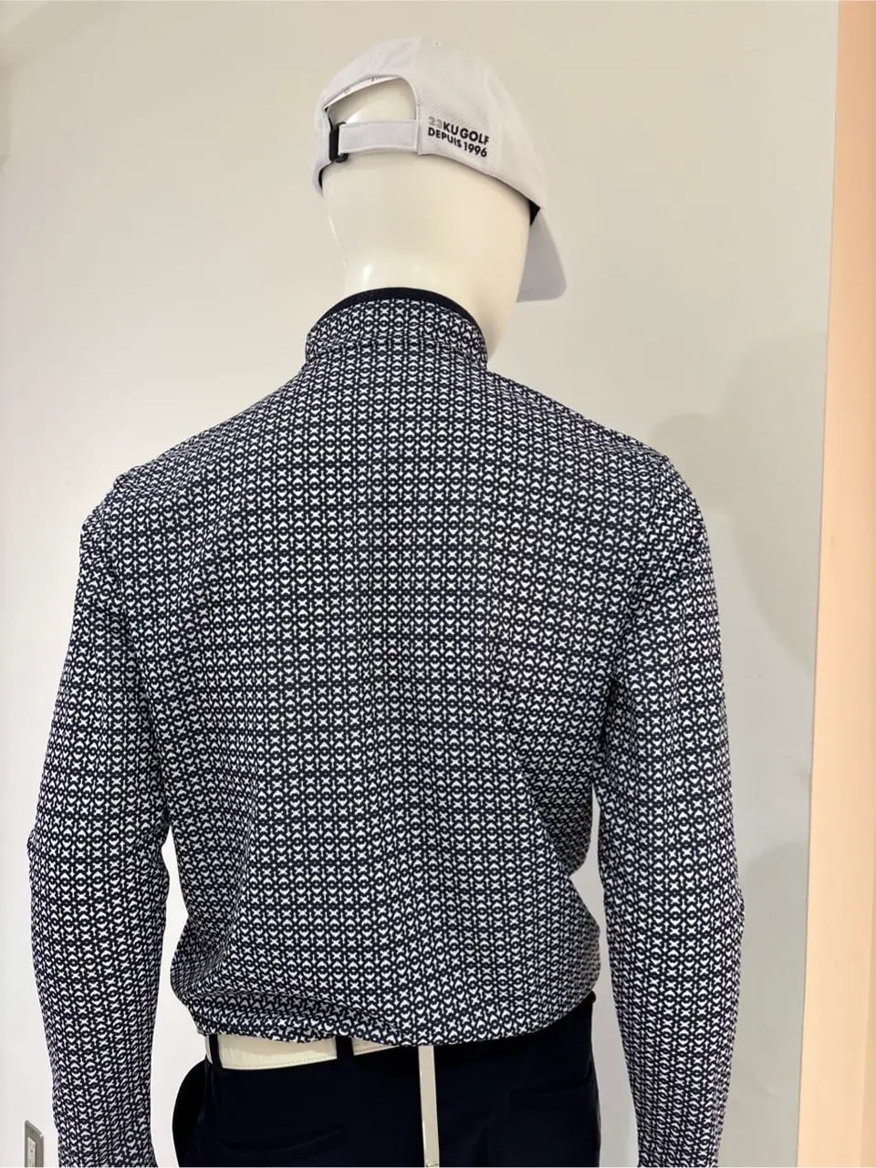 23区GOLF 松屋スタッフ コーディネート画像