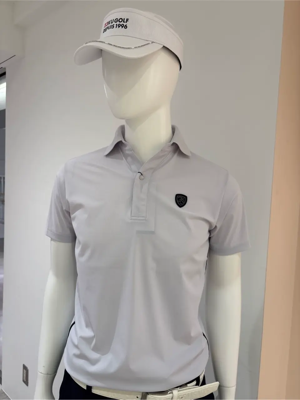 23区GOLF 松屋スタッフ コーディネート画像