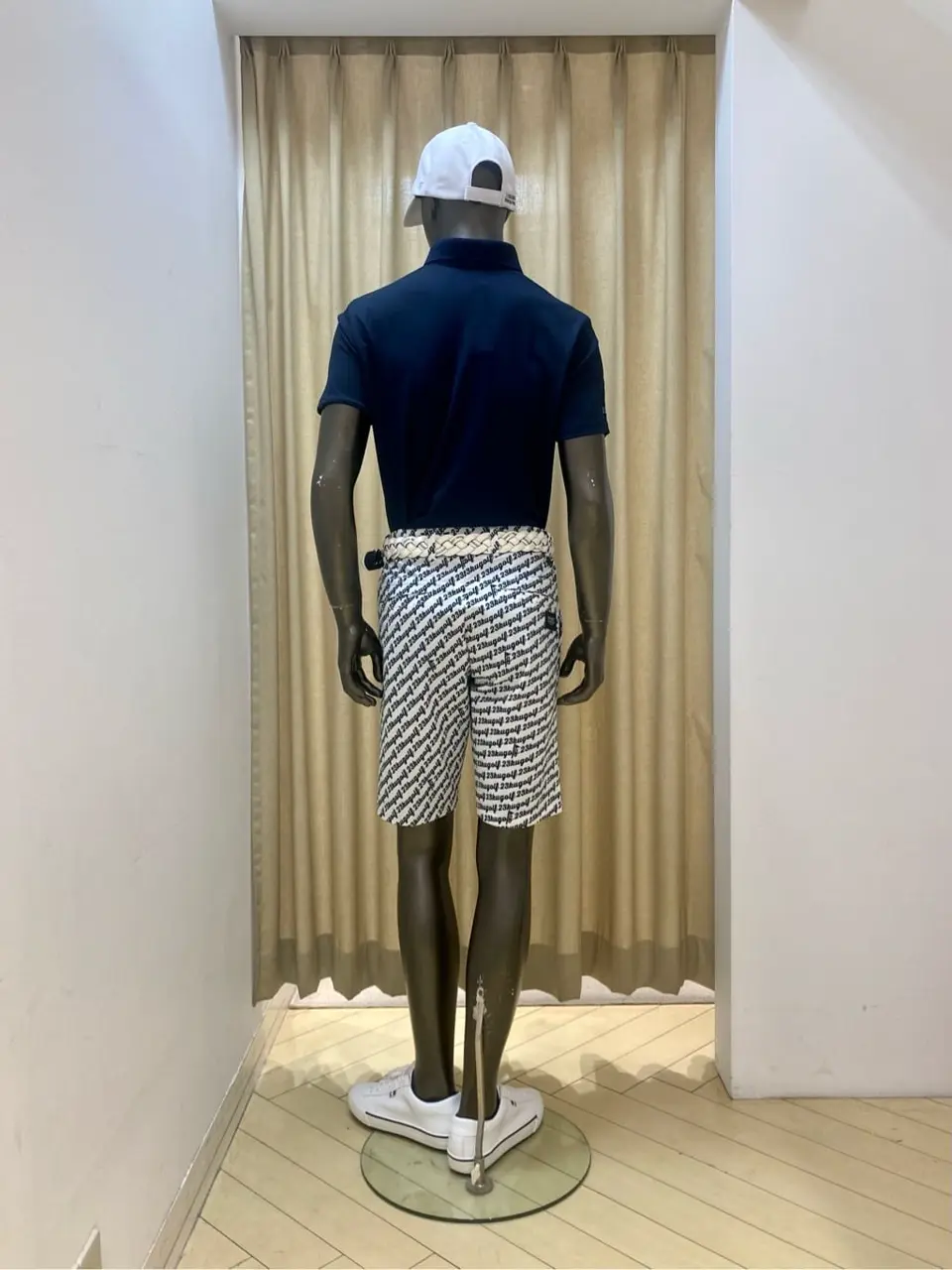 23区GOLF スタッフ コーディネート画像