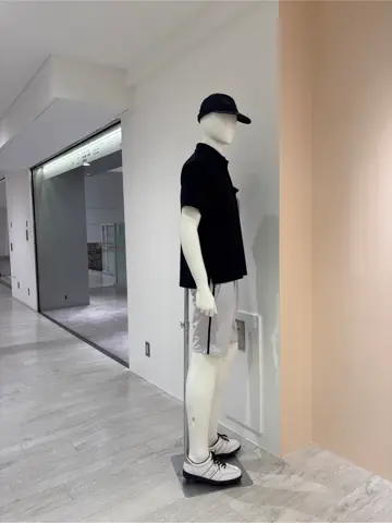 23区GOLF 松屋スタッフ コーディネート画像