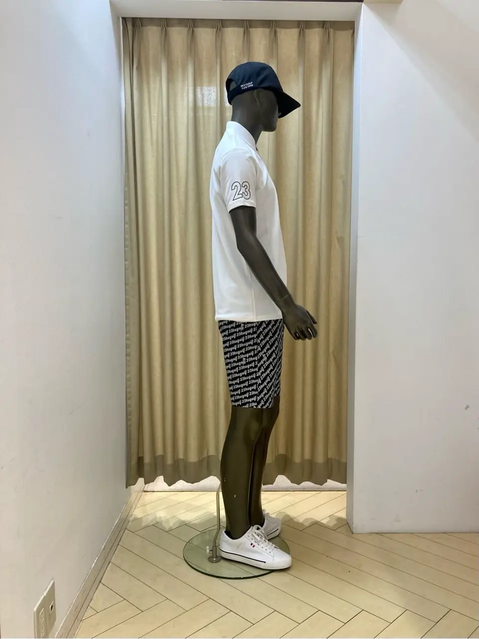 23区GOLF スタッフ コーディネート画像