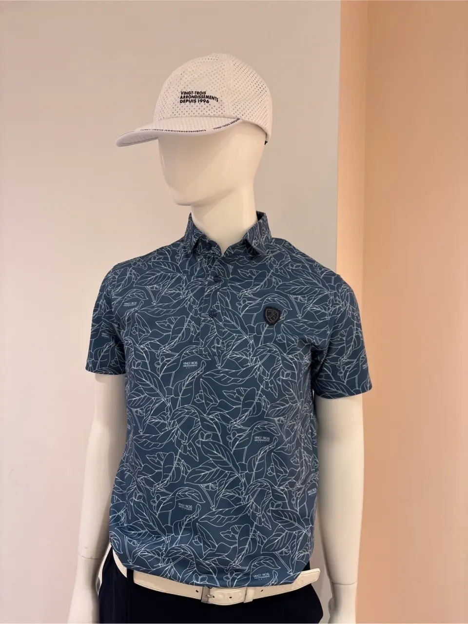 23区GOLF 松屋スタッフ コーディネート画像