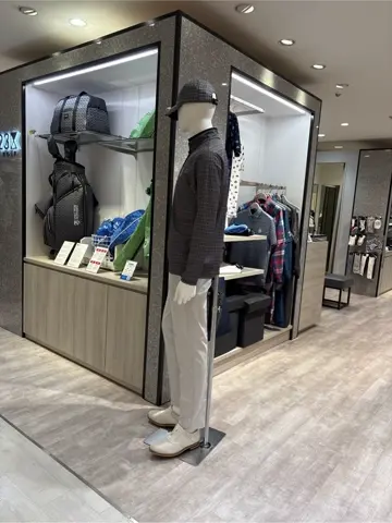 23区GOLF 松屋スタッフ コーディネート画像