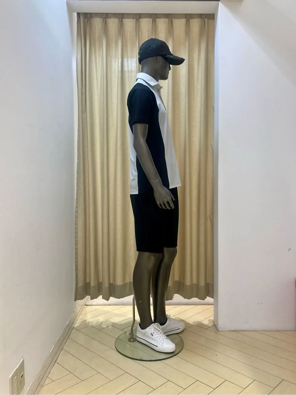 23区GOLF スタッフ コーディネート画像