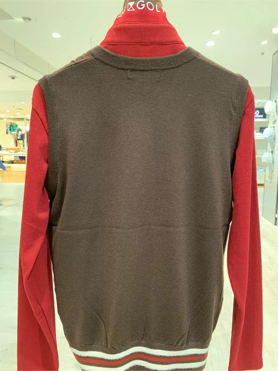 23区GOLF 松屋スタッフ コーディネート画像