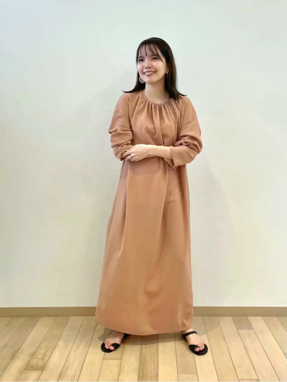 #Newans 若杉 コーディネート画像