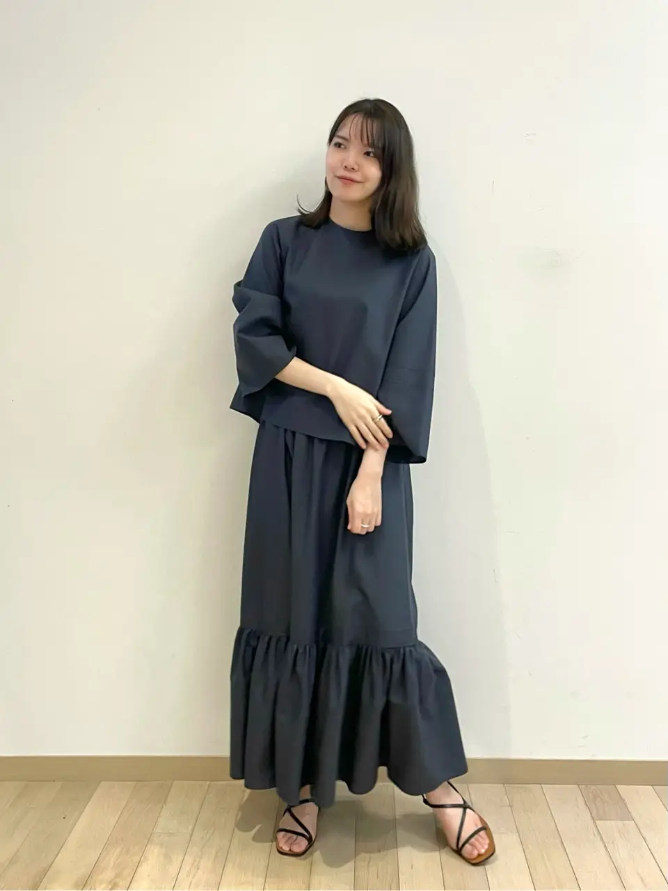 #Newans 若杉 コーディネート画像