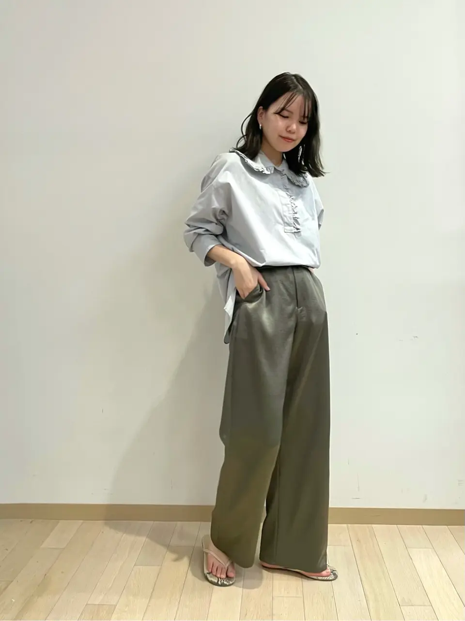 #Newans 若杉 コーディネート画像