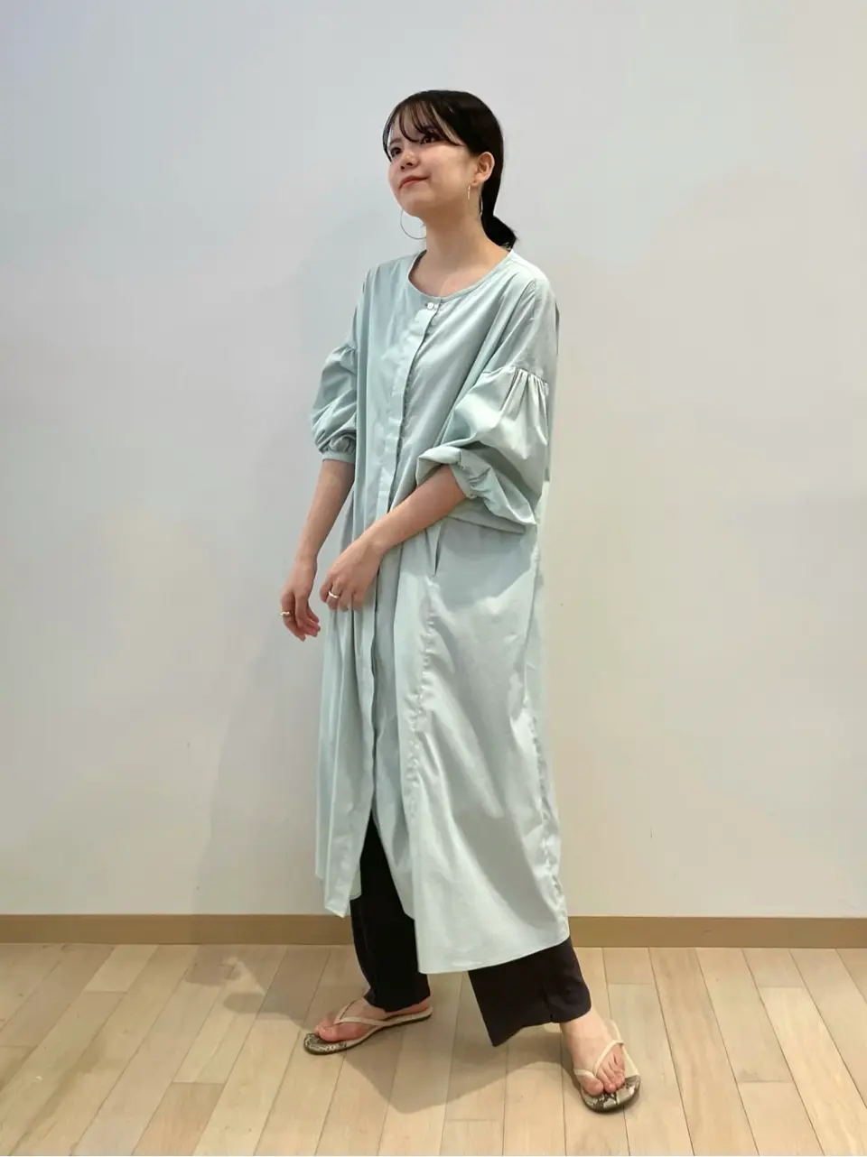 #Newans 若杉 コーディネート画像