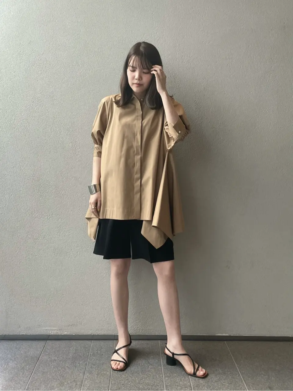 #Newans 若杉 コーディネート画像