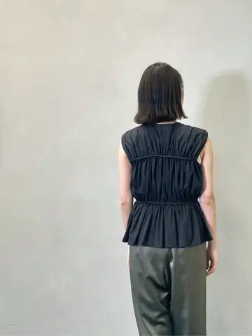 #Newans 若杉 コーディネート画像