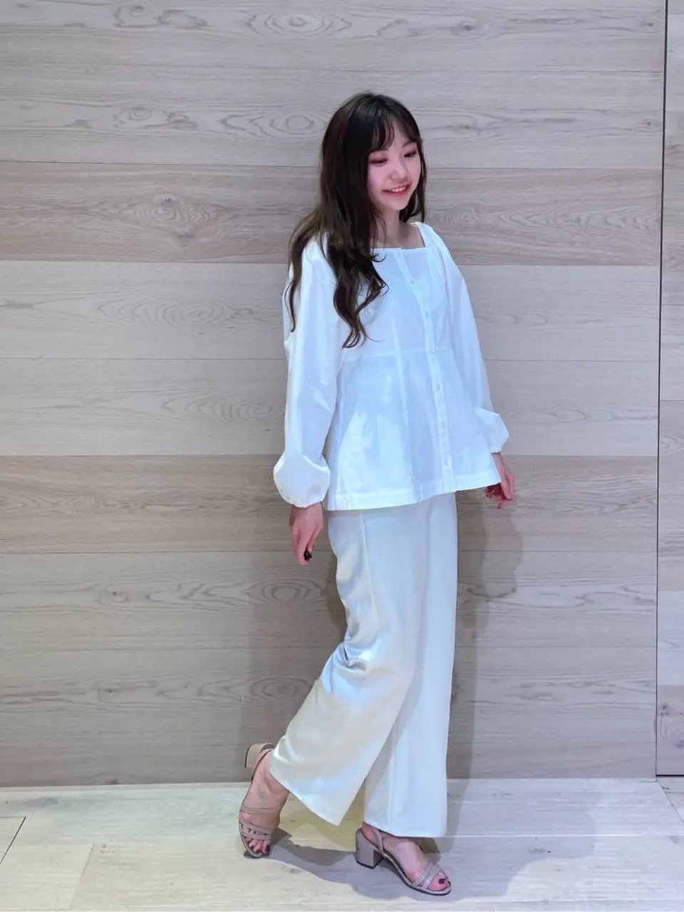 #Newans 世古 コーディネート画像