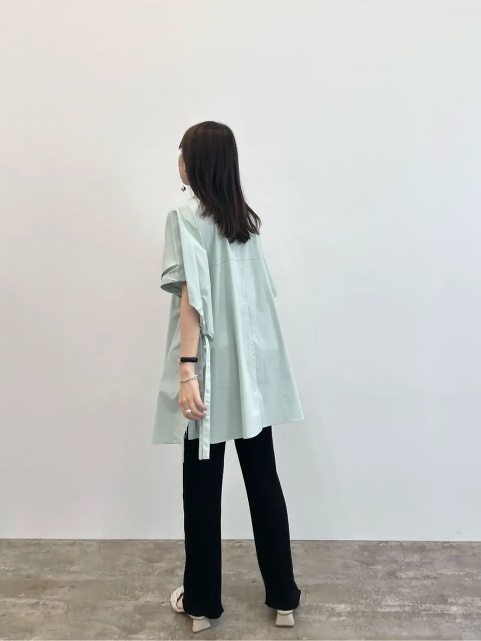 #Newans 若杉 コーディネート画像