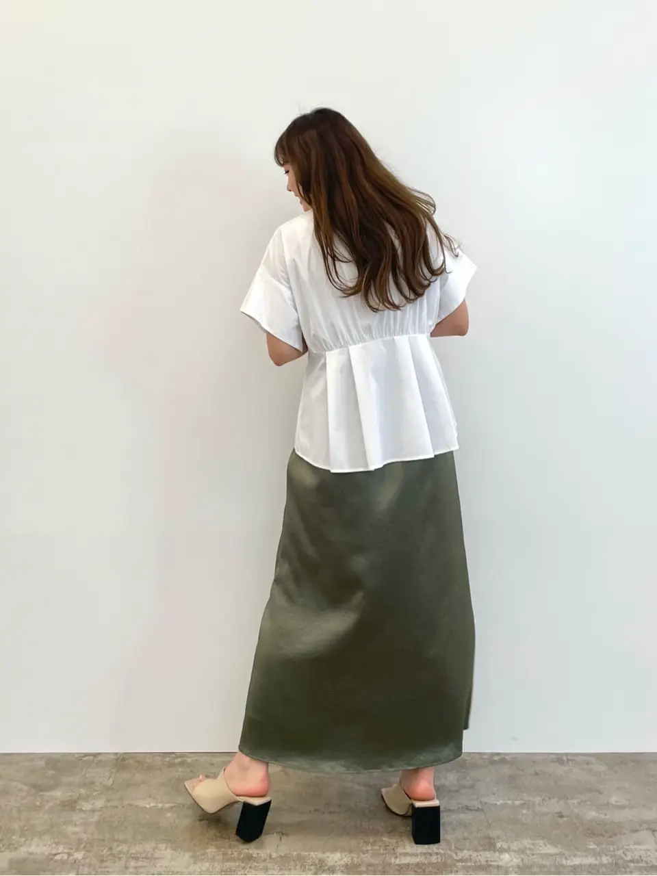 #Newans 世古 コーディネート画像