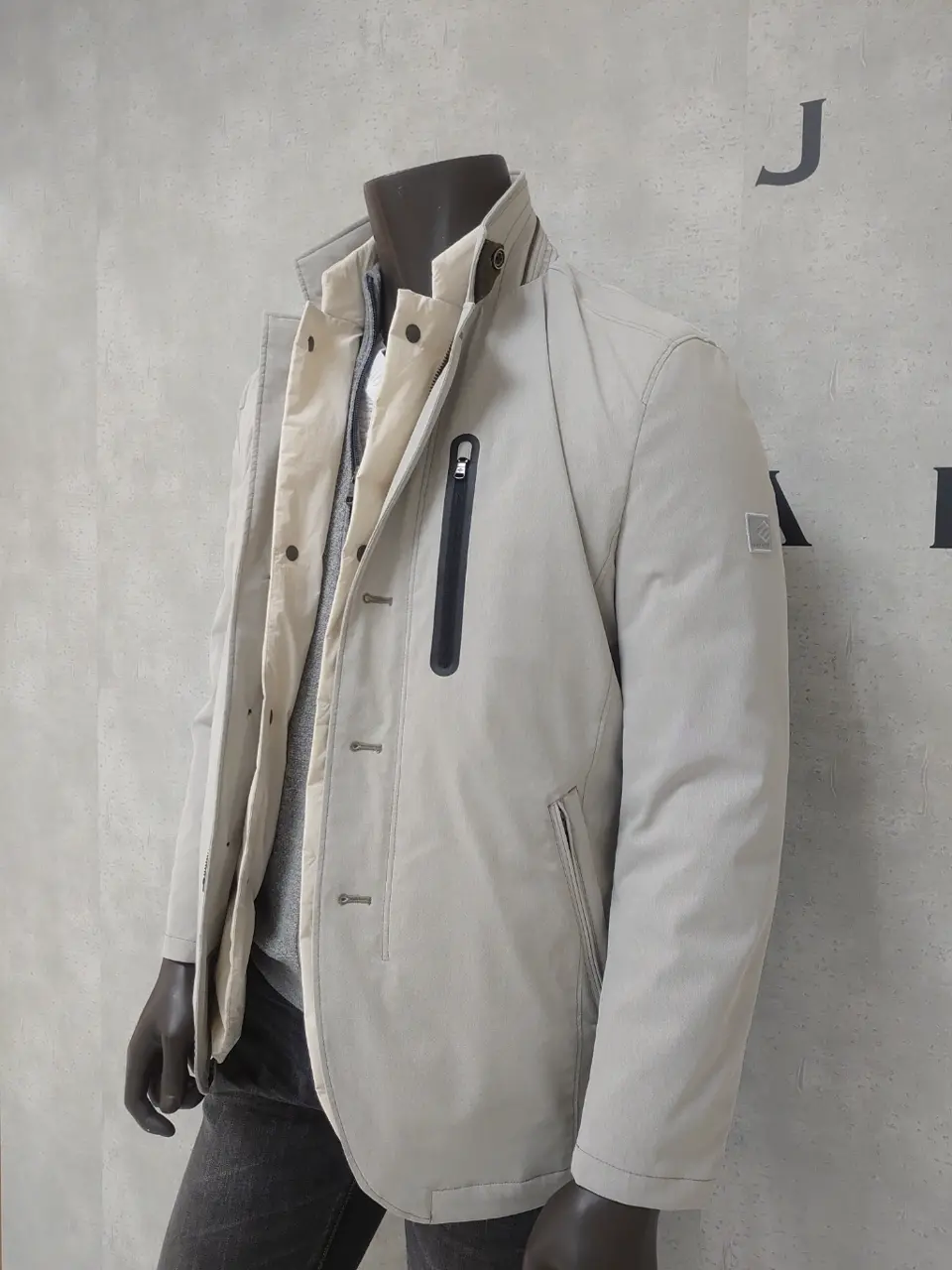 JOSEPH ABBOUD 石川 コーディネート画像