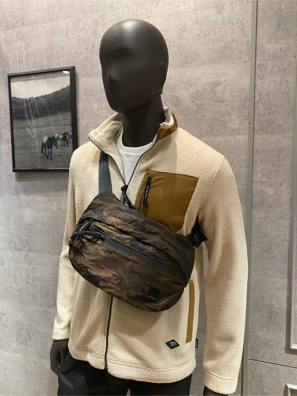  東　 コーディネート画像