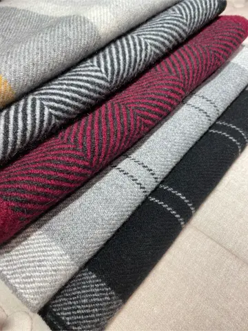 JOSEPH ABBOUD 東　 コーディネート画像