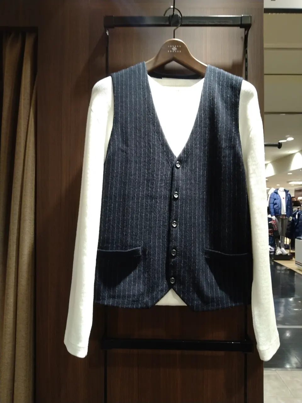 JOSEPH ABBOUD 重留 コーディネート画像