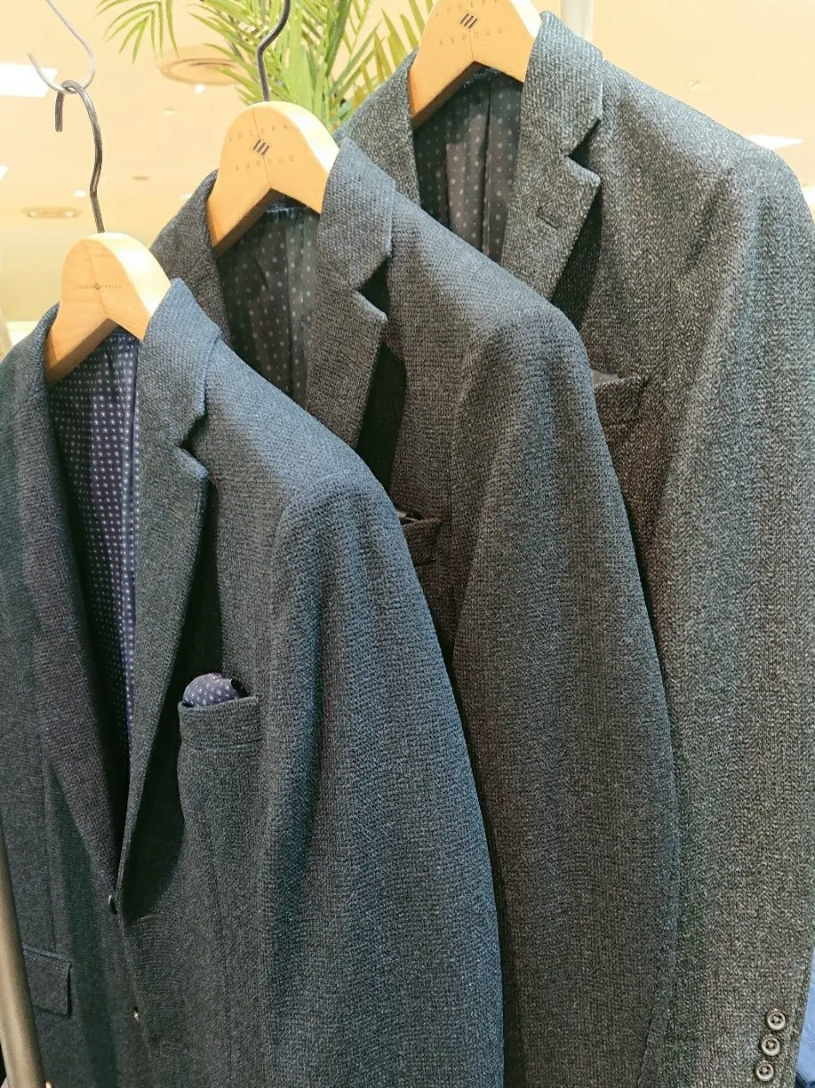 JOSEPH ABBOUD スタッフ コーディネート画像