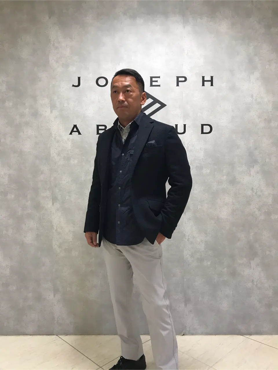 JOSEPH ABBOUD 佐藤 コーディネート画像
