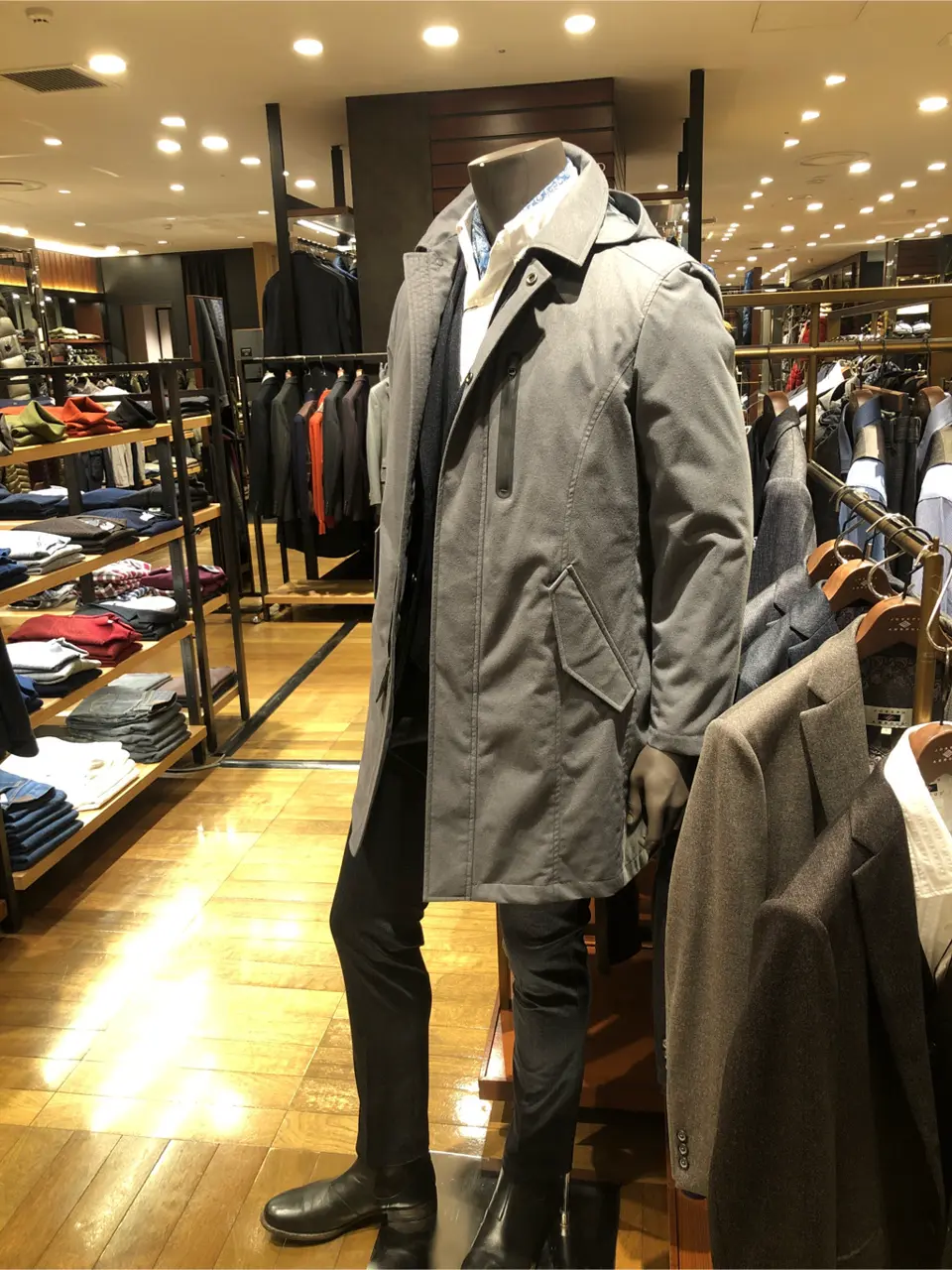 JOSEPH ABBOUD 新林 コーディネート画像