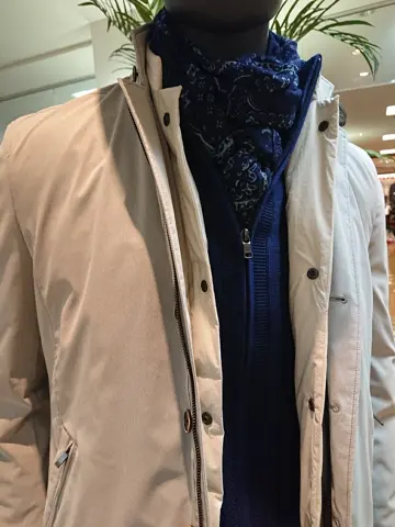 JOSEPH ABBOUD スタッフ コーディネート画像