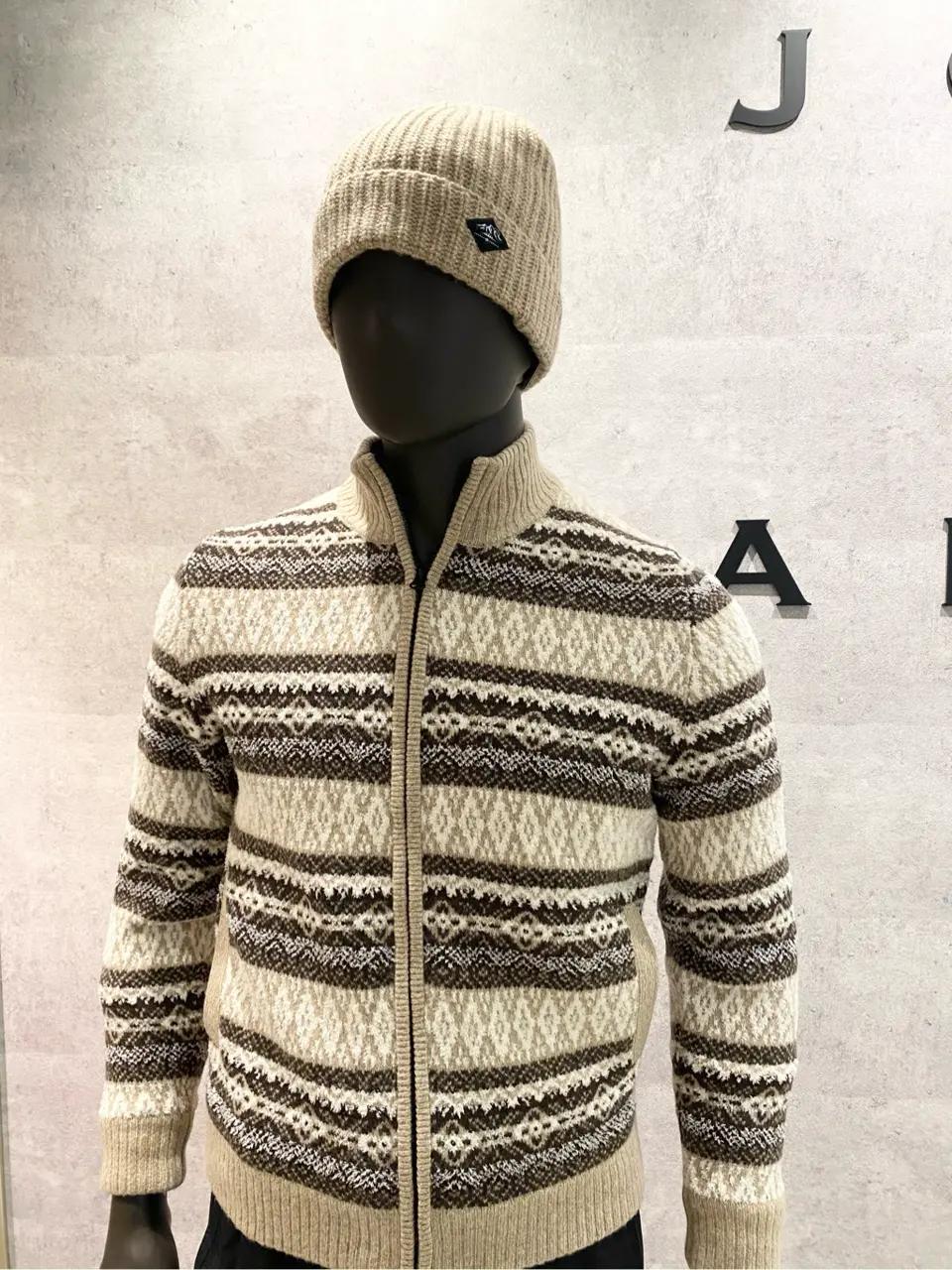  東　 コーディネート画像