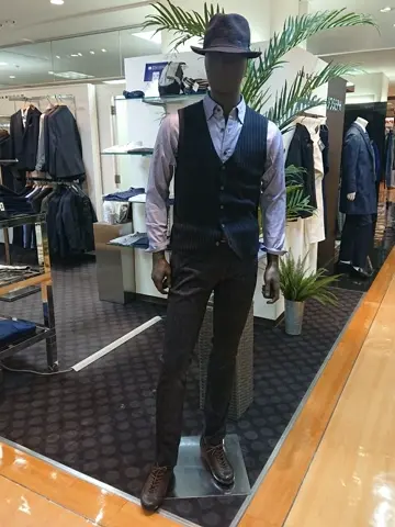 JOSEPH ABBOUD スタッフ コーディネート画像