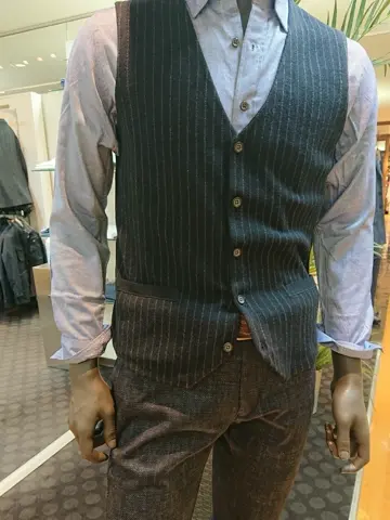 JOSEPH ABBOUD スタッフ コーディネート画像