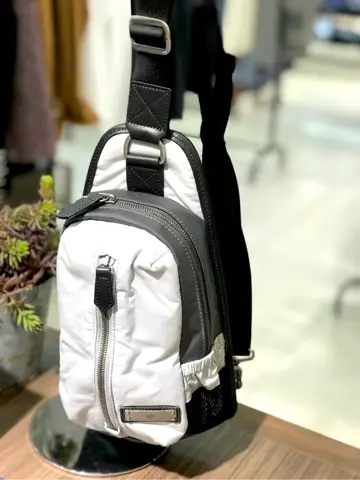 JOSEPH ABBOUD 植岡 コーディネート画像