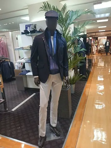 JOSEPH ABBOUD スタッフ コーディネート画像