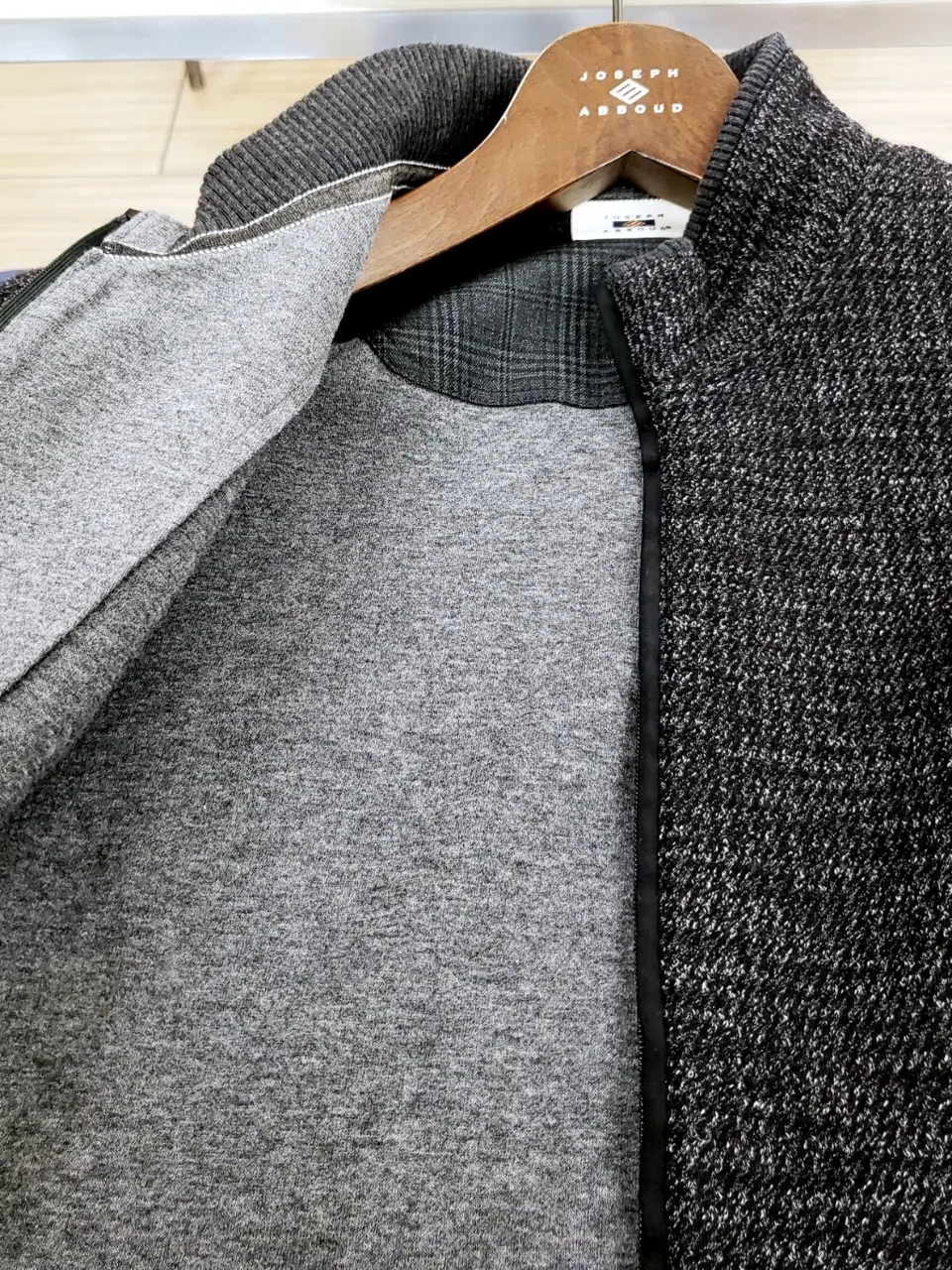 JOSEPH ABBOUD 中西 コーディネート画像