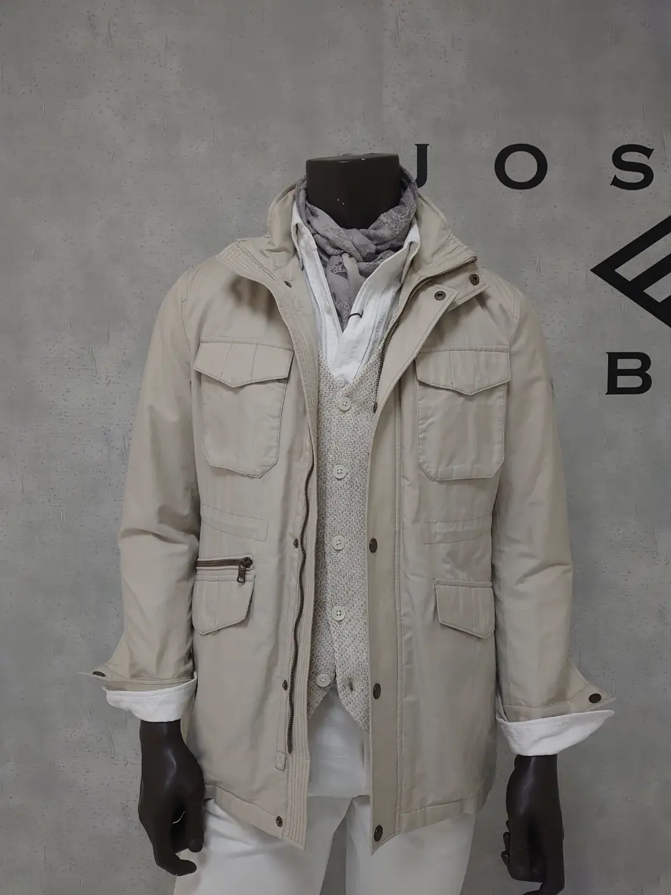 JOSEPH ABBOUD 石川 コーディネート画像