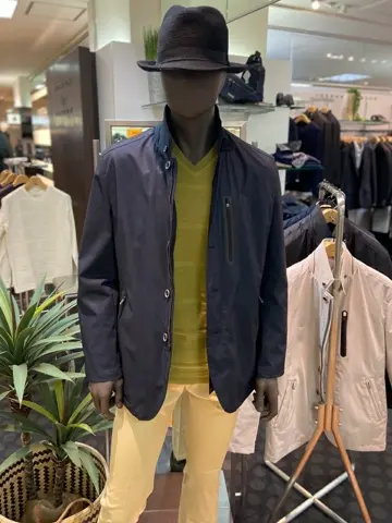 JOSEPH ABBOUD スタッフ コーディネート画像