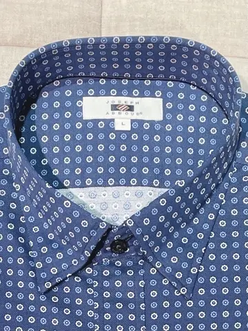 JOSEPH ABBOUD 二澤 コーディネート画像