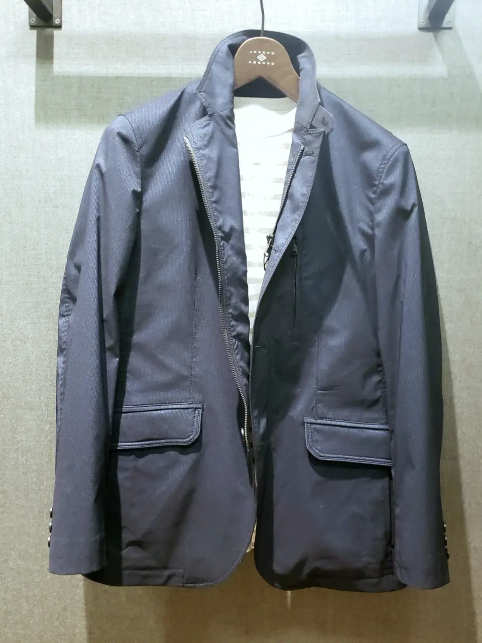 JOSEPH ABBOUD 中西 コーディネート画像