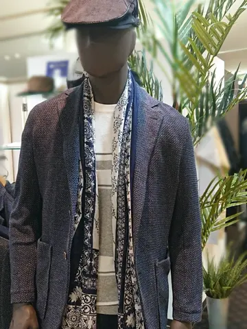 JOSEPH ABBOUD スタッフ コーディネート画像