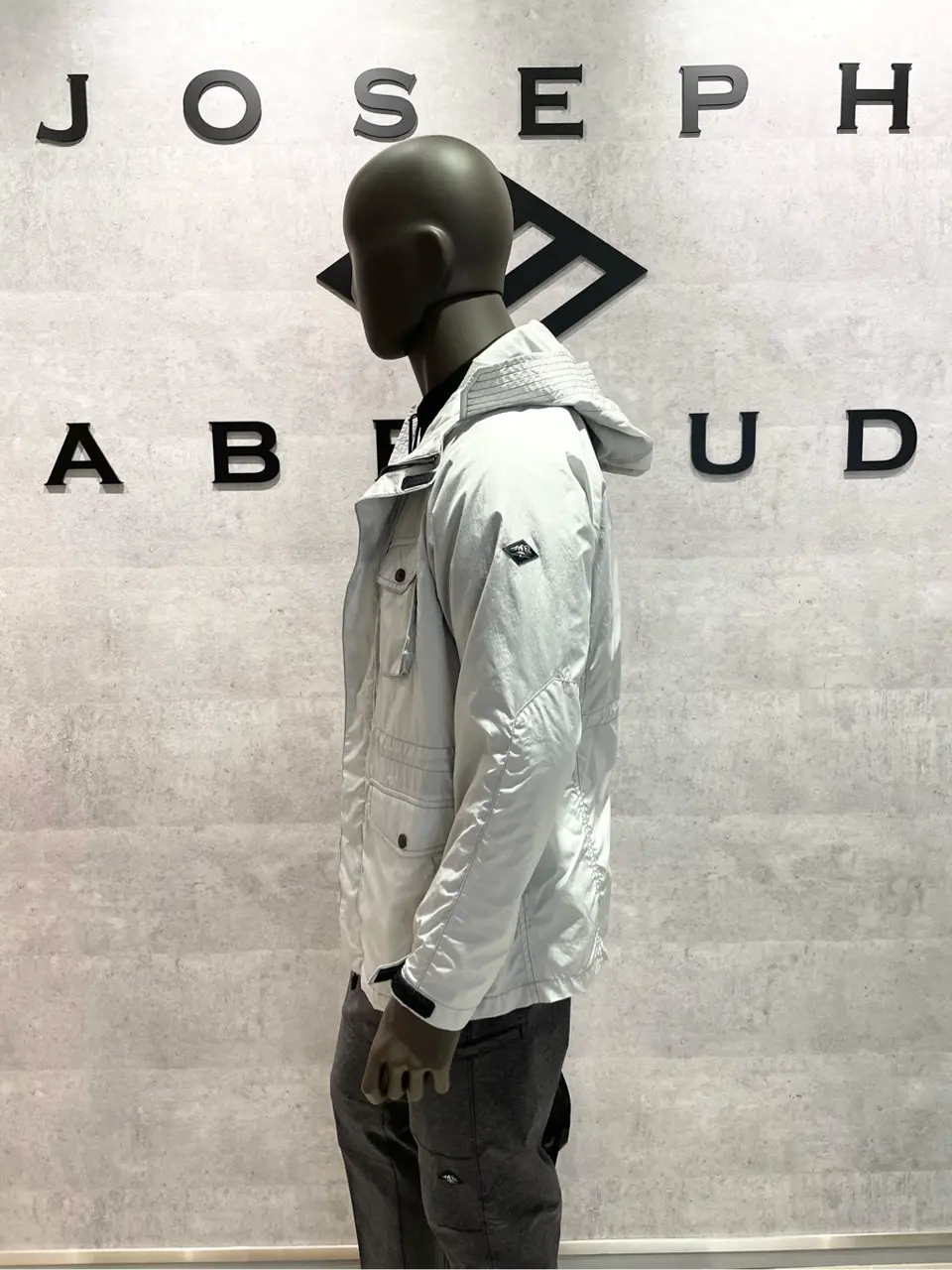 JOSEPH ABBOUD 東　 コーディネート画像