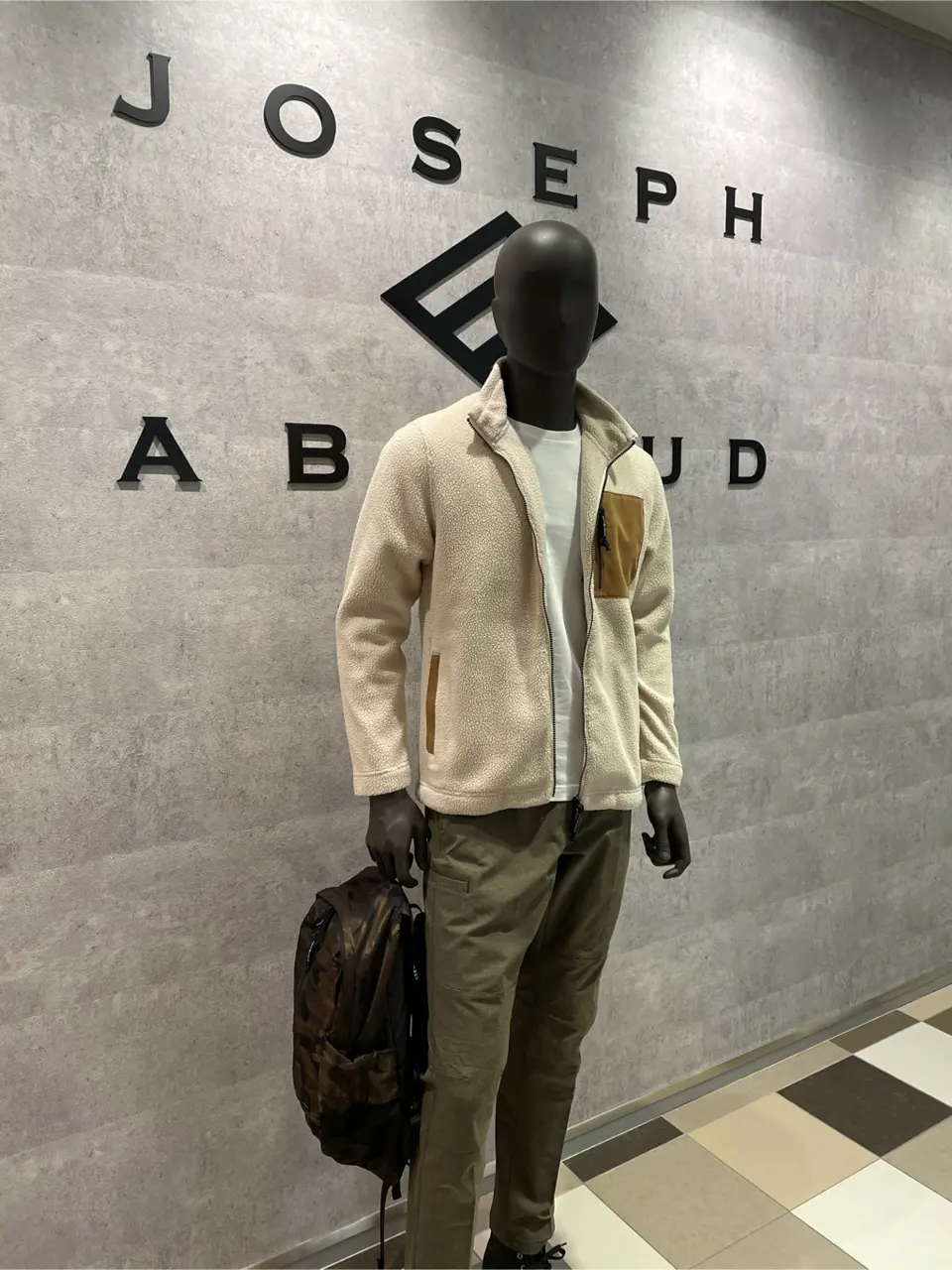 JOSEPH ABBOUD 東　 コーディネート画像