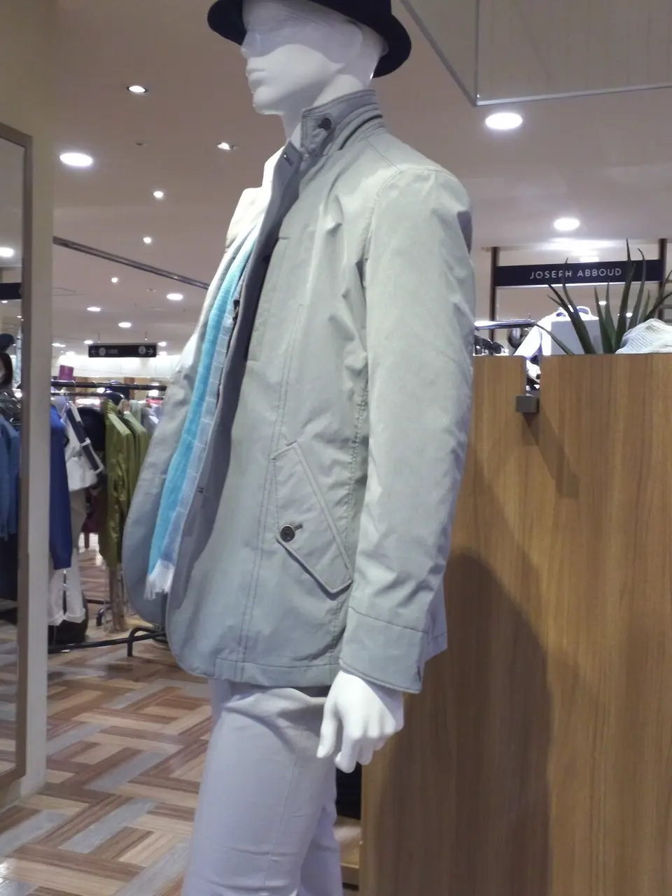 JOSEPH ABBOUD 小城 コーディネート画像